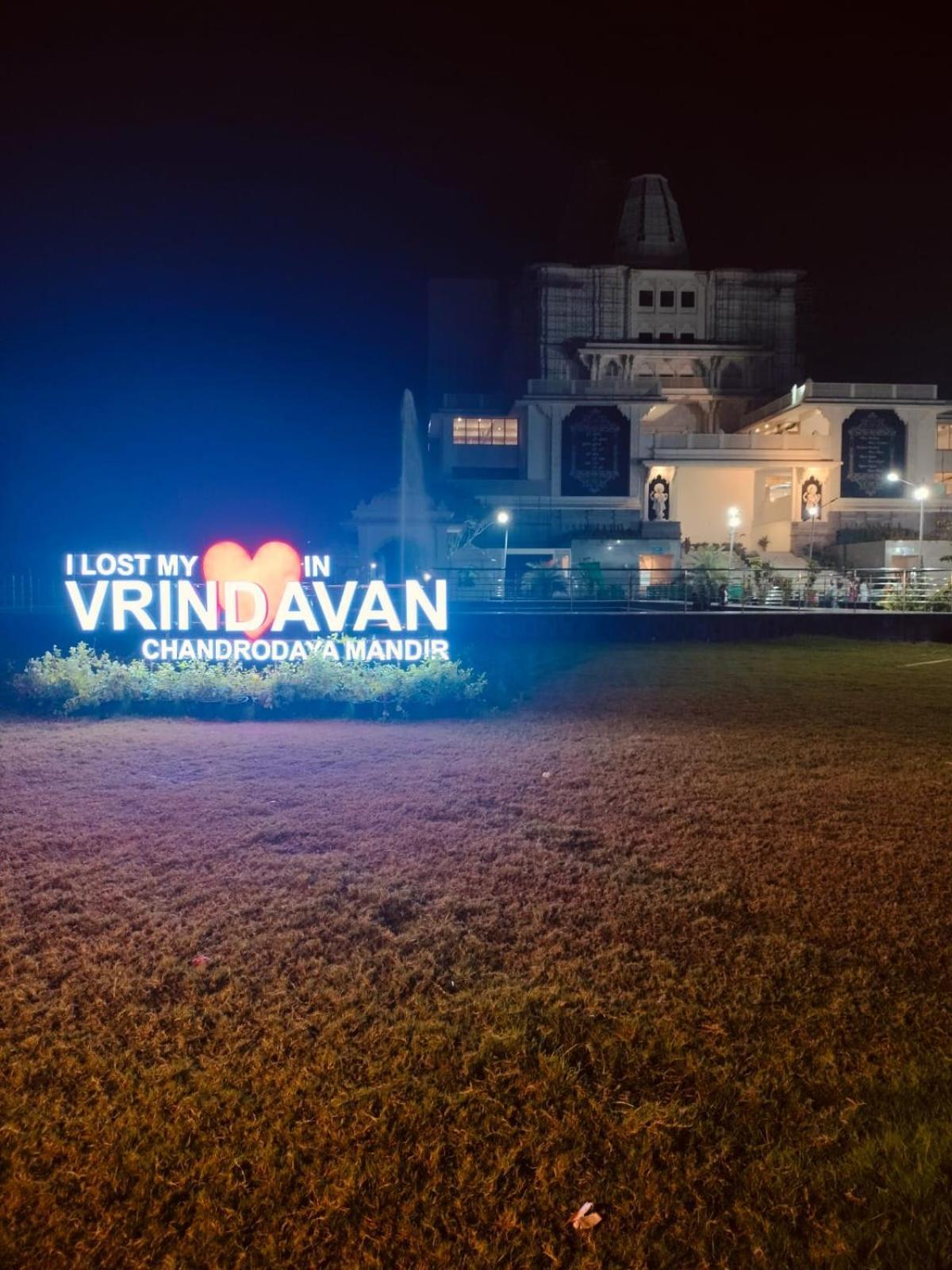 Umang - Premium Resort Like Villa In Vrindāvan Exterior foto